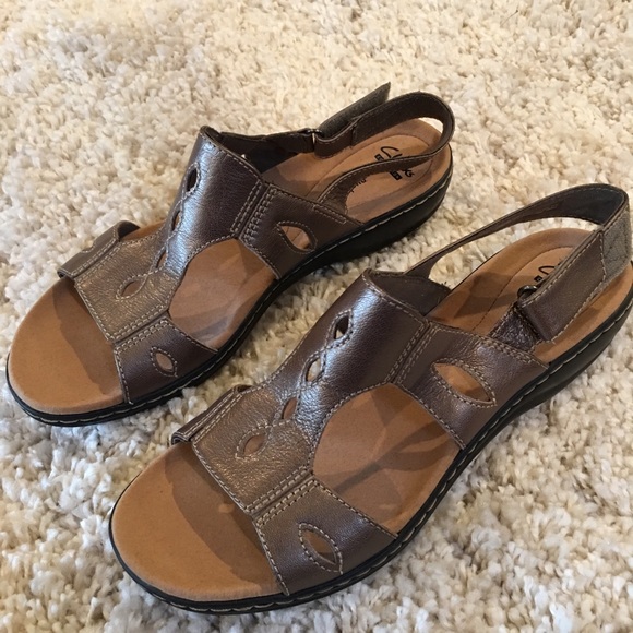 clarks shoes for standing all day